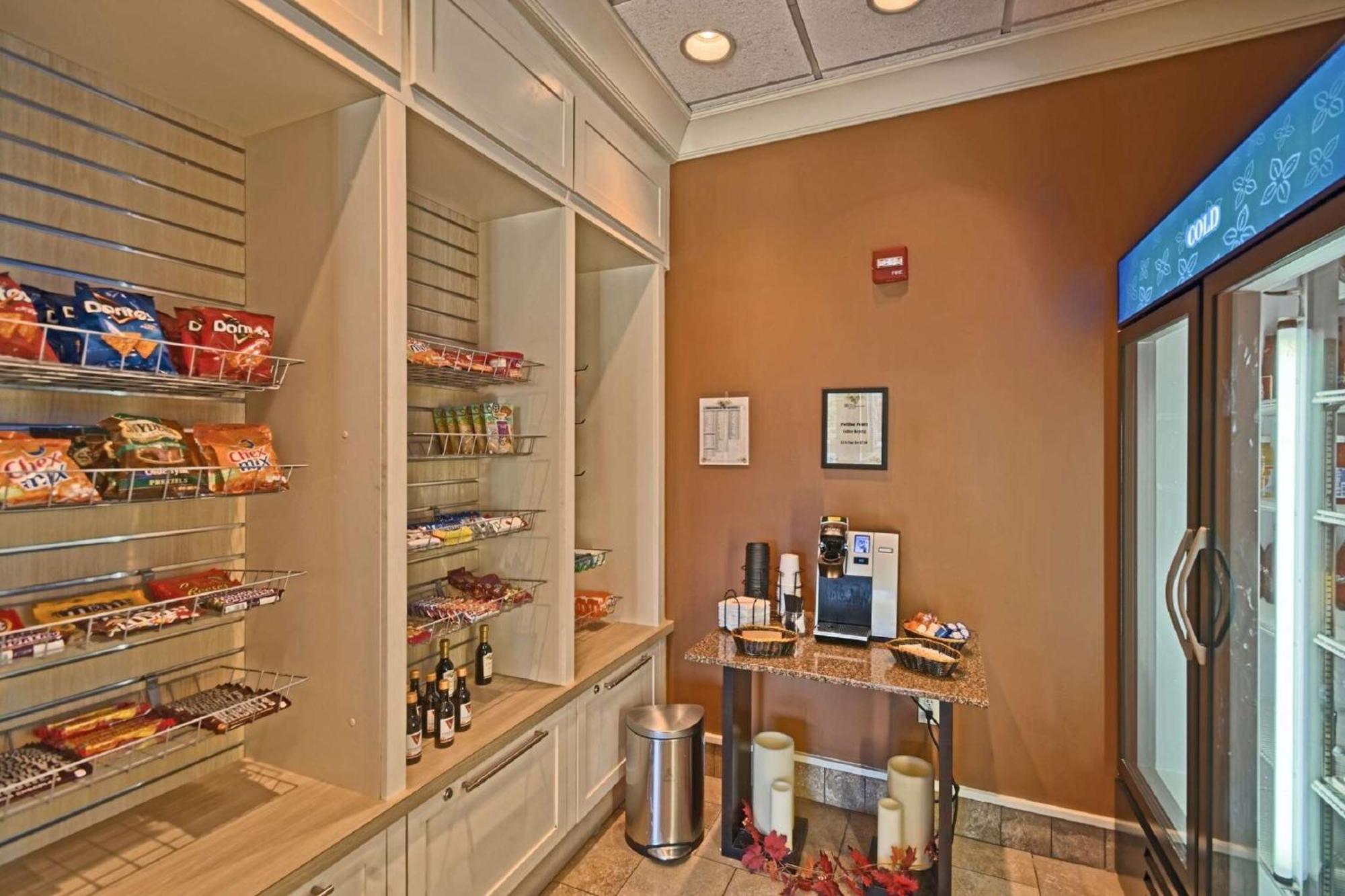 Hilton Garden Inn By Hilton Mount Laurel Ngoại thất bức ảnh