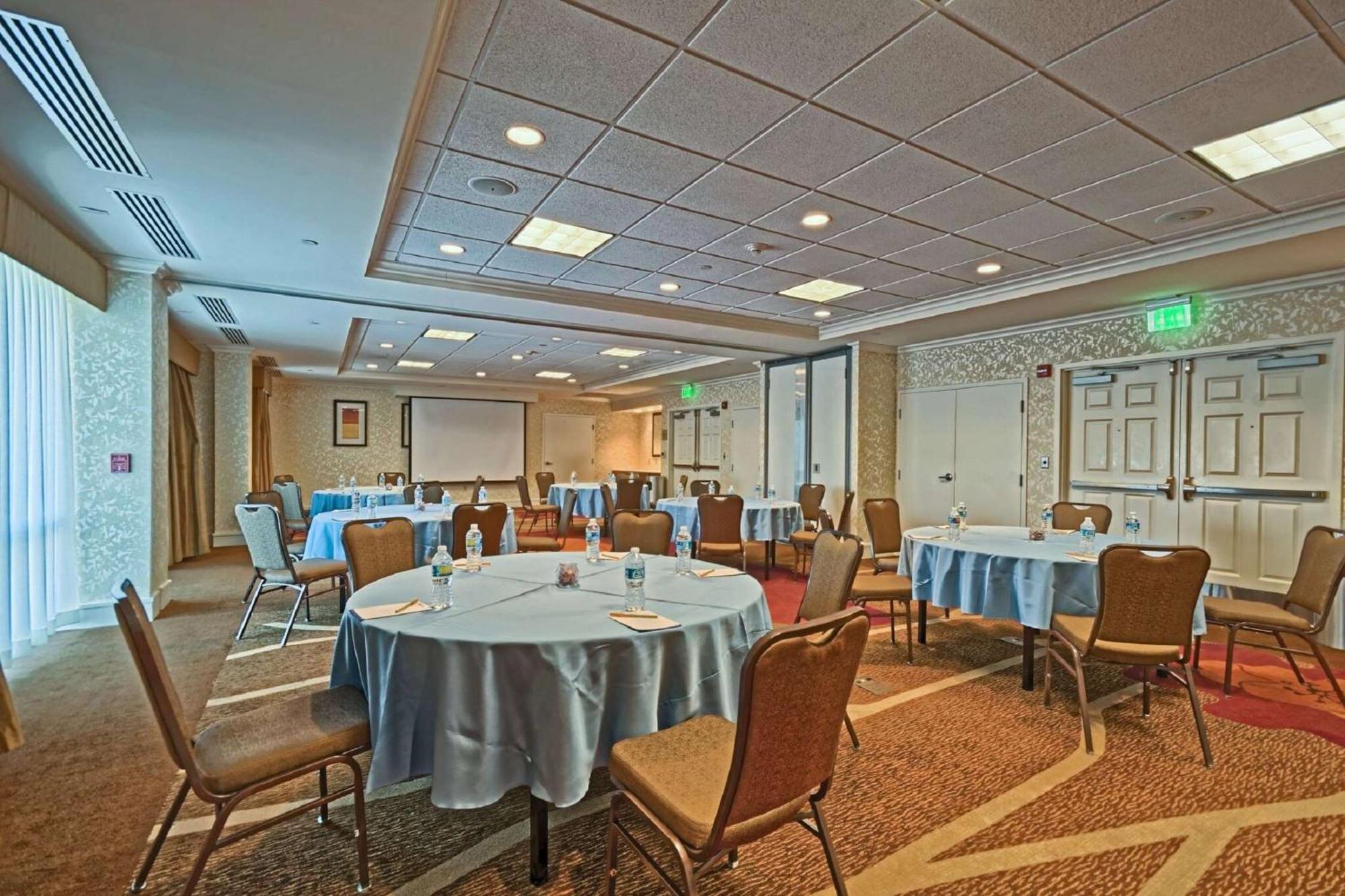 Hilton Garden Inn By Hilton Mount Laurel Ngoại thất bức ảnh