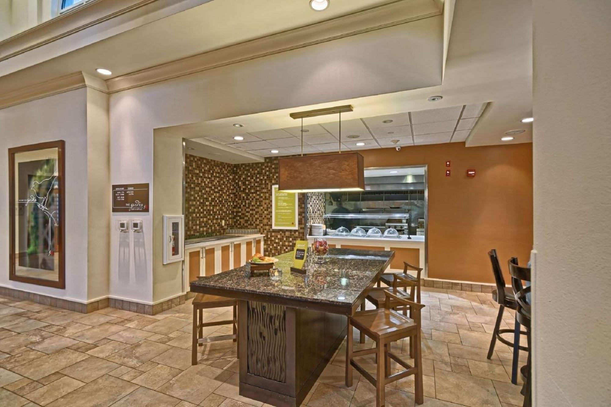 Hilton Garden Inn By Hilton Mount Laurel Ngoại thất bức ảnh